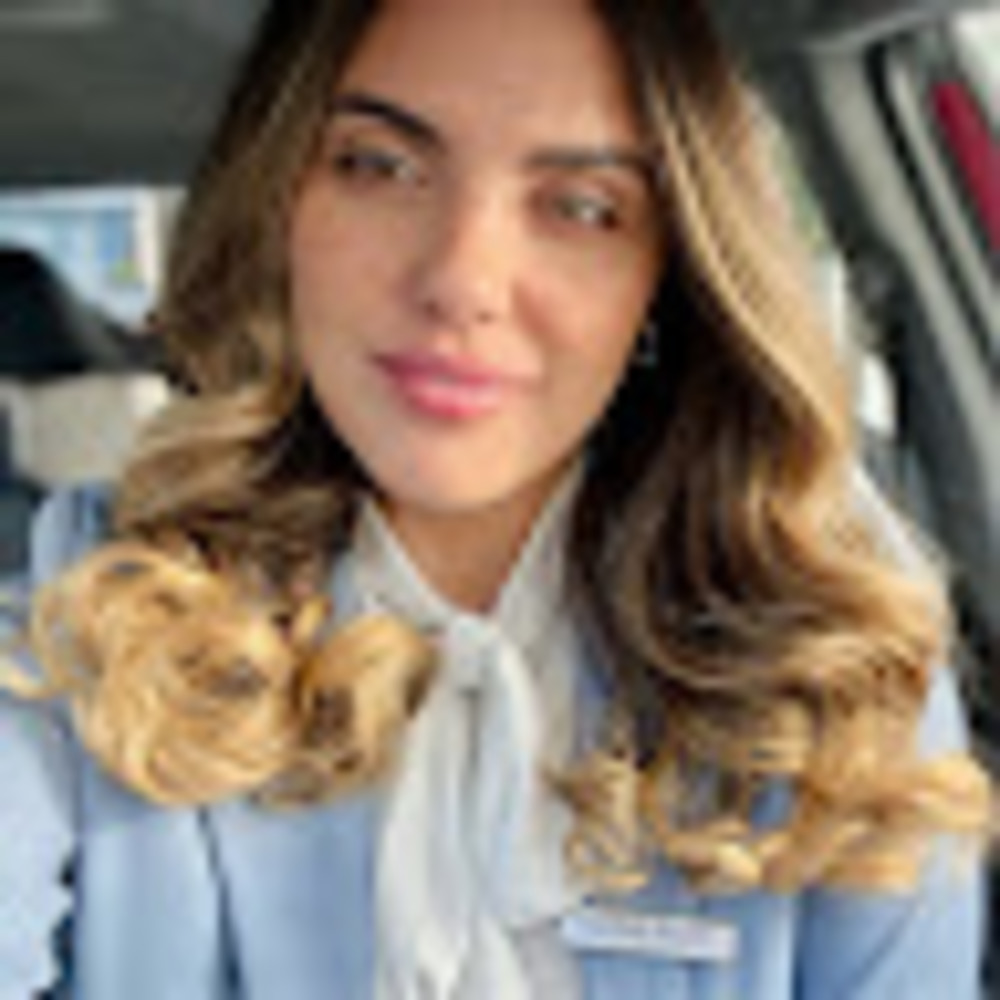 Meet your Posher, Isadora